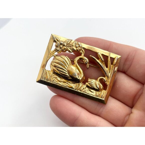 Coro Sterling Signed Vermeil Rectangular Swan Accented Figural Vintage Brooch - Picture 6 of 7